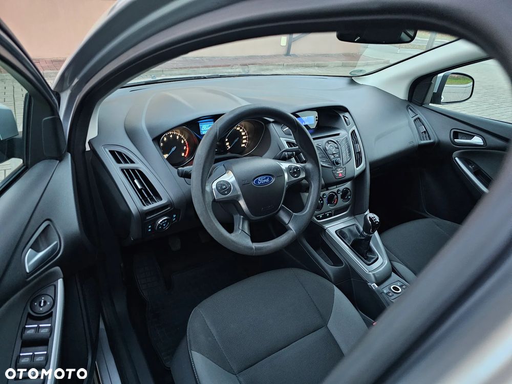 Ford Focus 1.6 Trend - 13