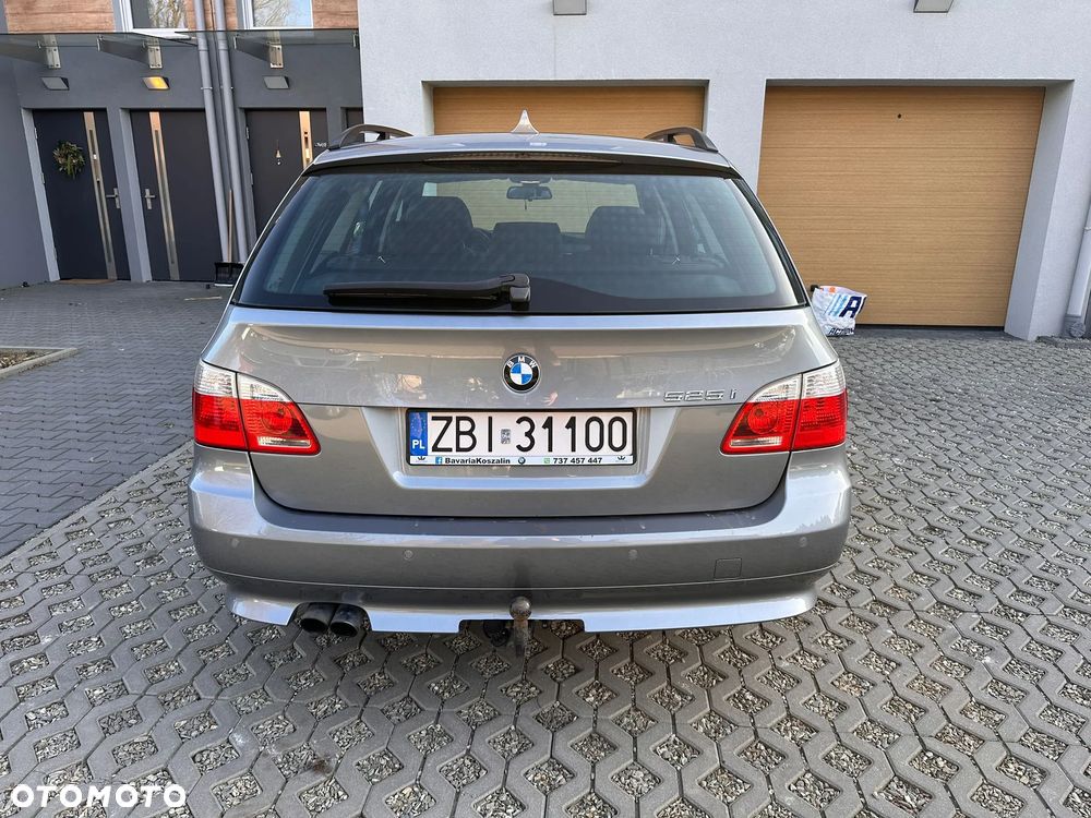 BMW Seria 5 525i - 6
