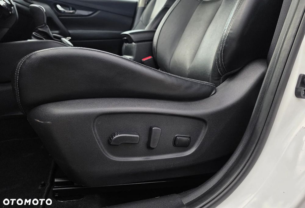 Nissan X-Trail 1.7 dCi Tekna 2WD Xtronic 7os - 32