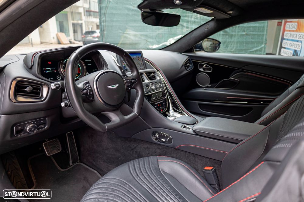 Aston Martin DB11 Coupé V8 Auto - 2