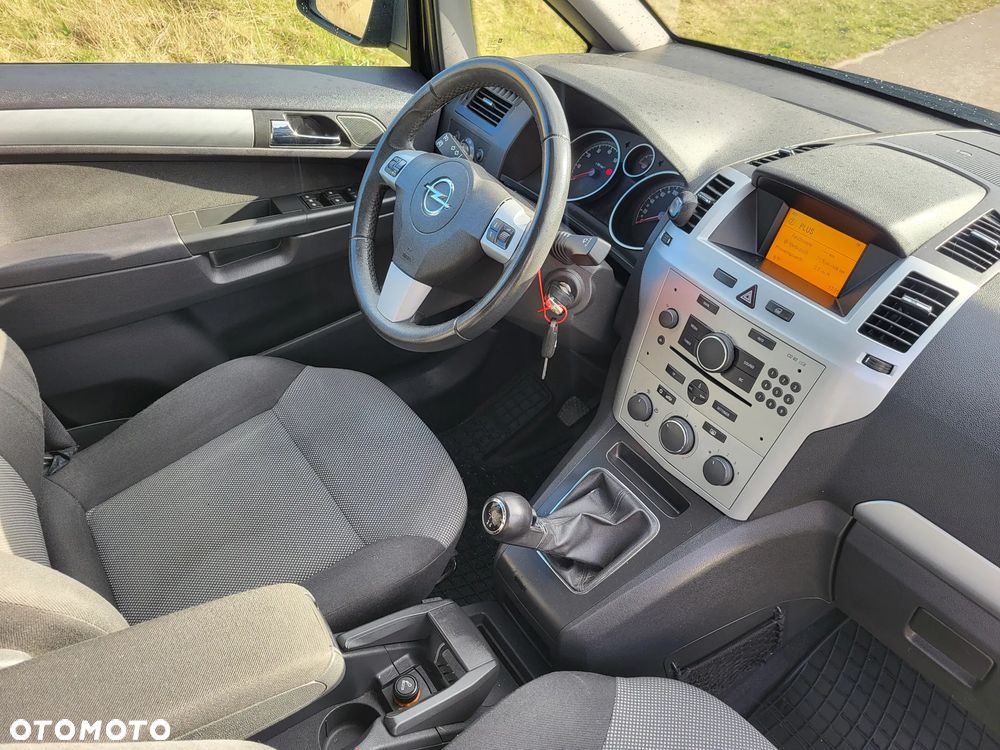 Opel Zafira 1.8 Family Plus - 22