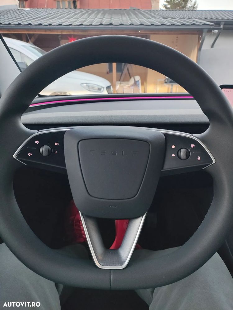 Tesla Model 3 RWD - 14