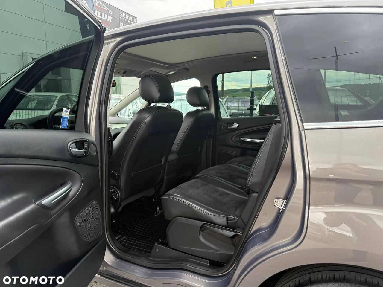 Ford S-Max 2.0 TDCi DPF Business Edition - 28