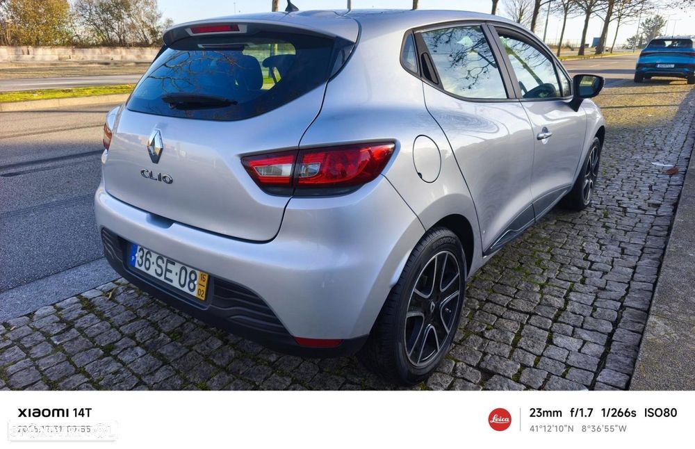 Renault Clio 1.2 16V 75 Collection - 7