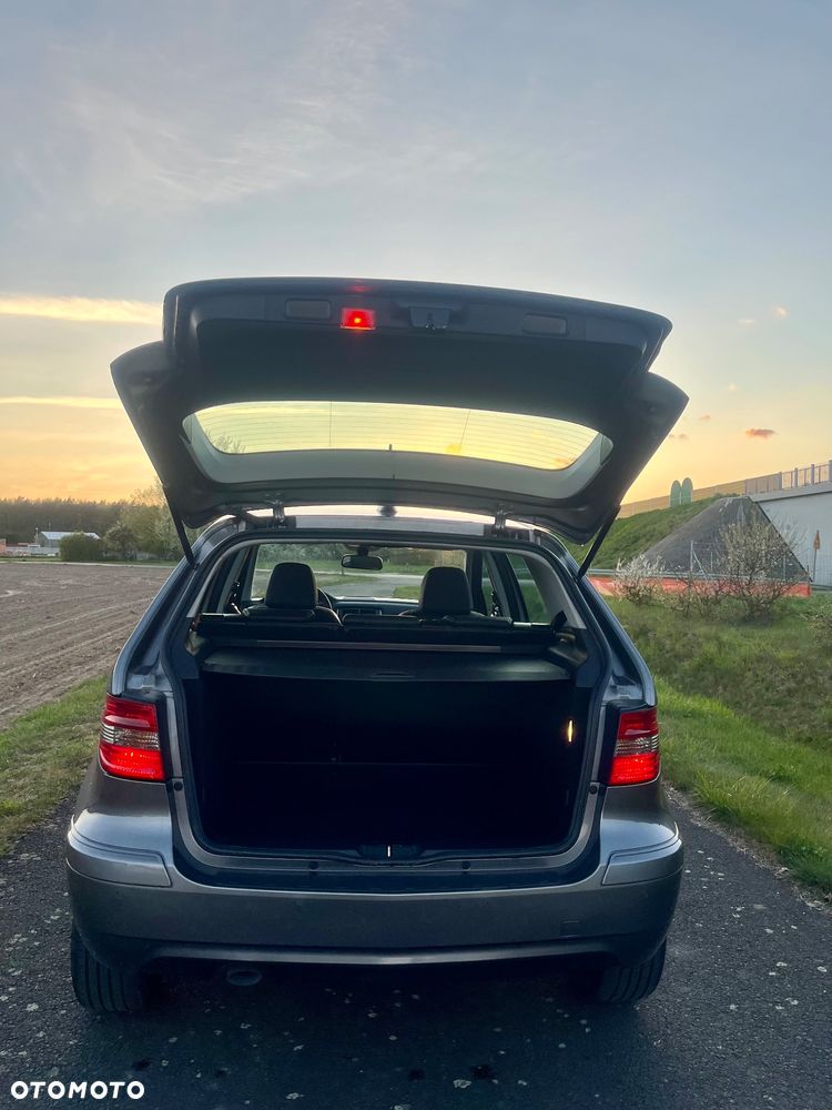 Mercedes-Benz Klasa B 180 CDI Autotronic - 8