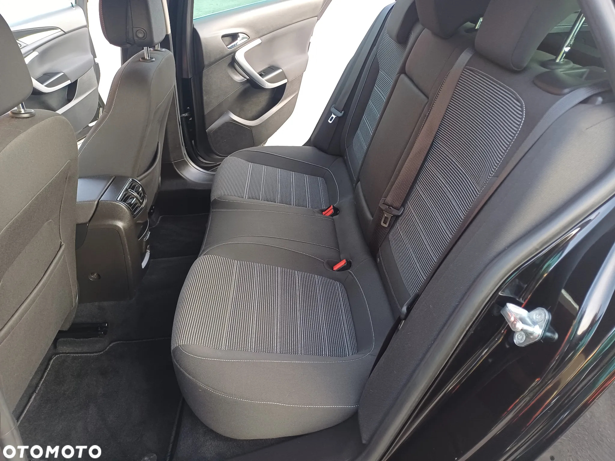 Opel Insignia 2.0 CDTI Exclusive S&S - 24