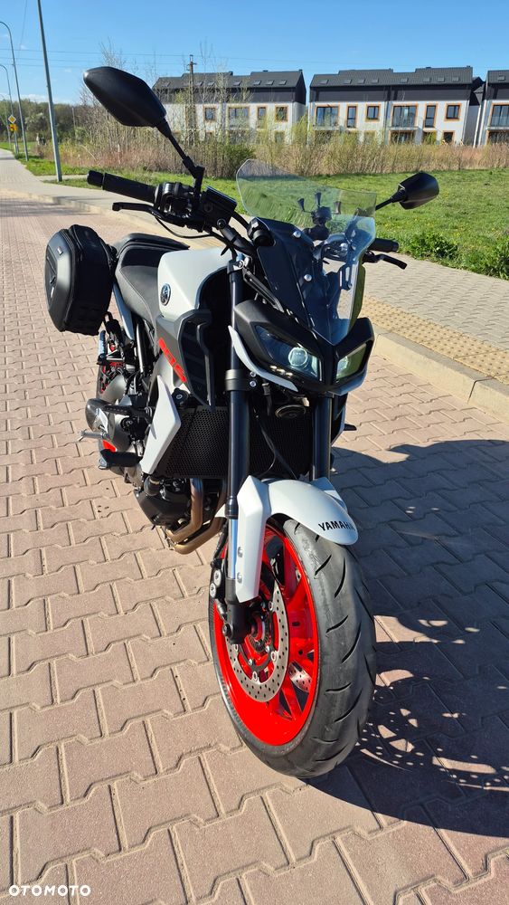 Yamaha MT - 5