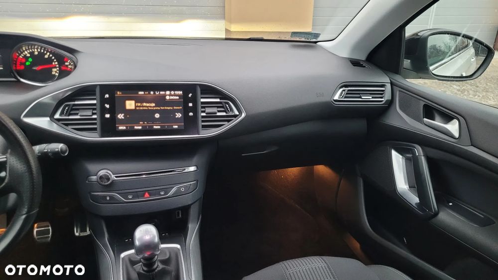 Peugeot 308 1.5 BlueHDi Allure S&S - 11