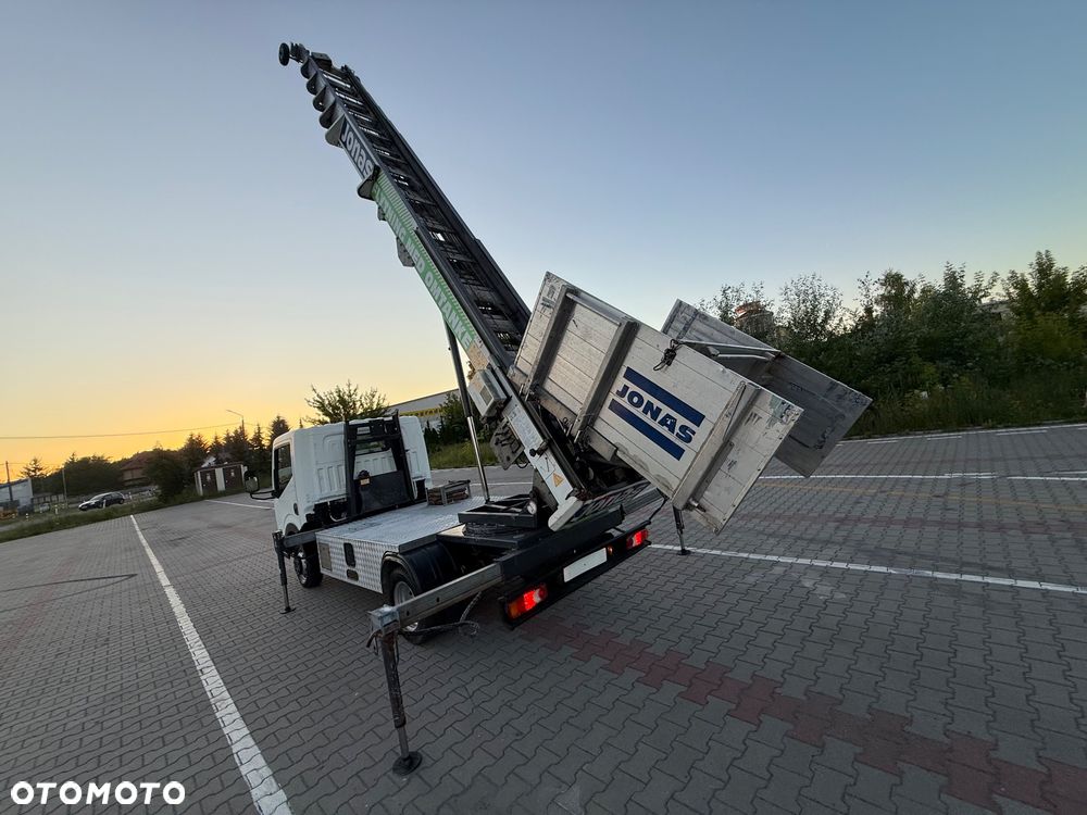 Nissan CABSTAR  2.5  DRABINA - PODAJNIK BOCKER DEKARSKO - MEBLOWY  WYSOKOŚĆ 26 M - 17