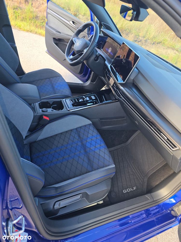 Volkswagen Golf - 10