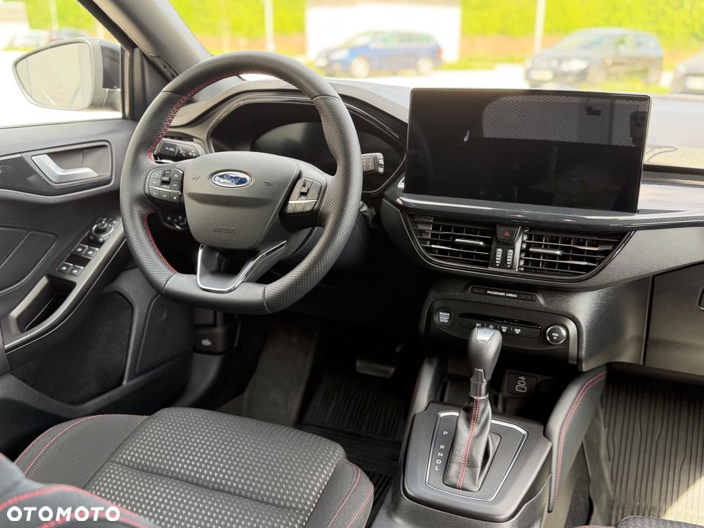 Ford Focus 1.0 EcoBoost mHEV ST-Line X - 38