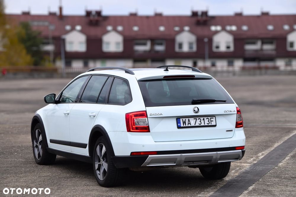 Skoda Octavia 2.0 TDI 4x4 DSG Scout - 5