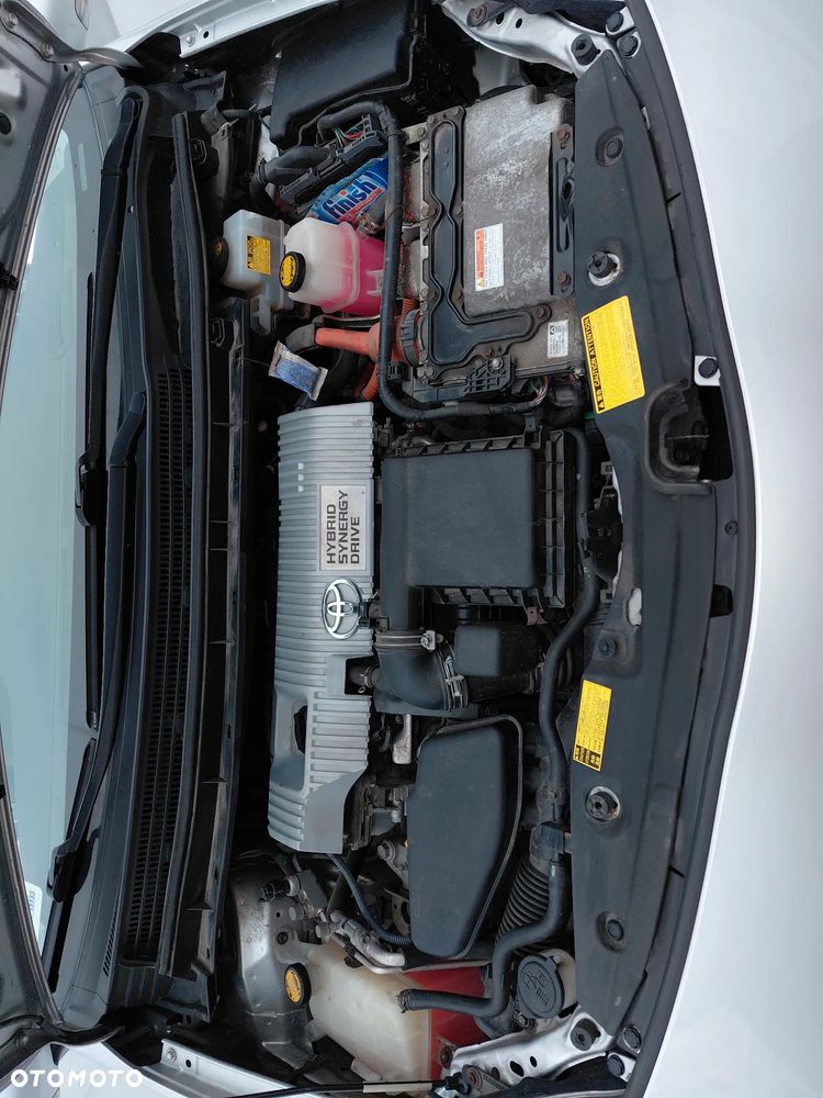 Toyota Prius 1.8 HSD Prestige - 7