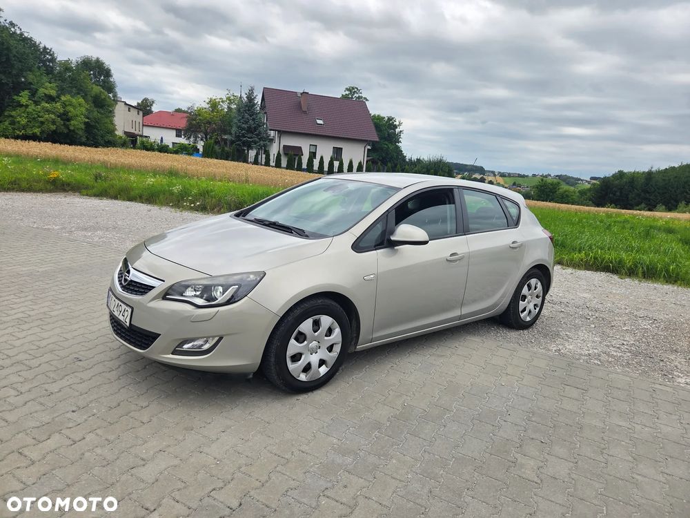 Opel Astra - 10