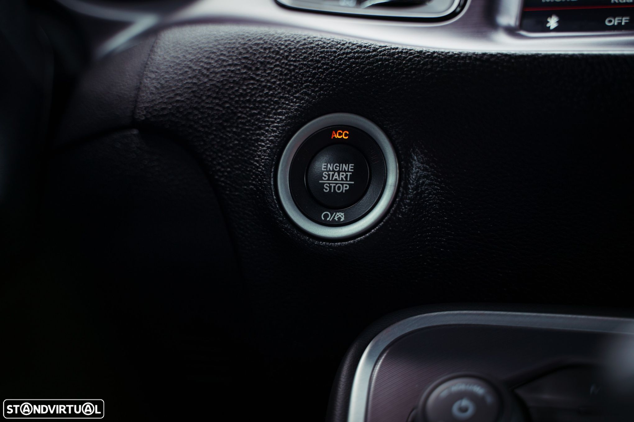 Dodge Challenger Auto SXT Plus - 15