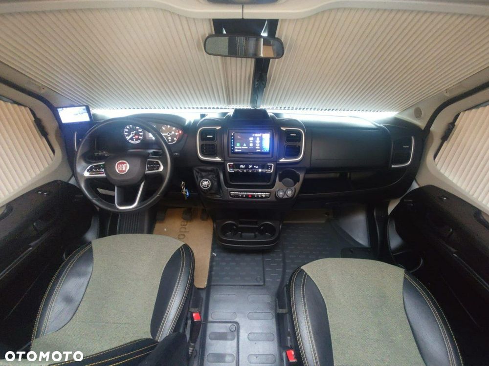 Sunlight T 67 - 5 osobowy, z przejściem po opuszczeniu łóżka - 22