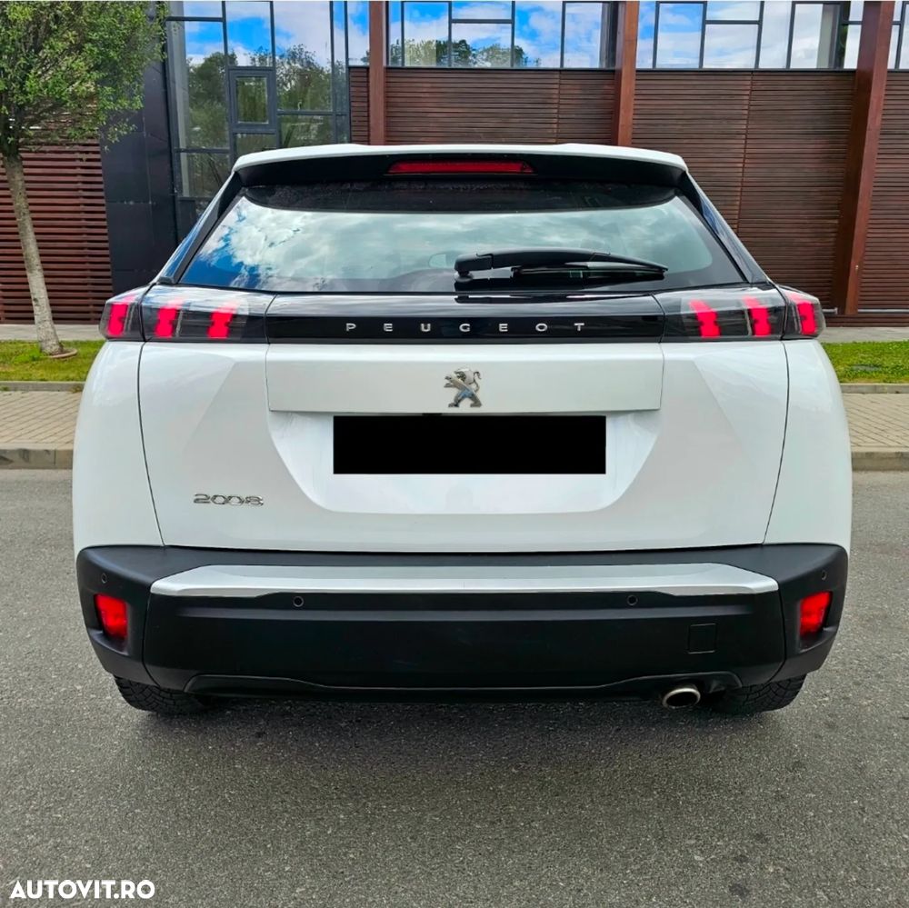 Peugeot 2008 - 11