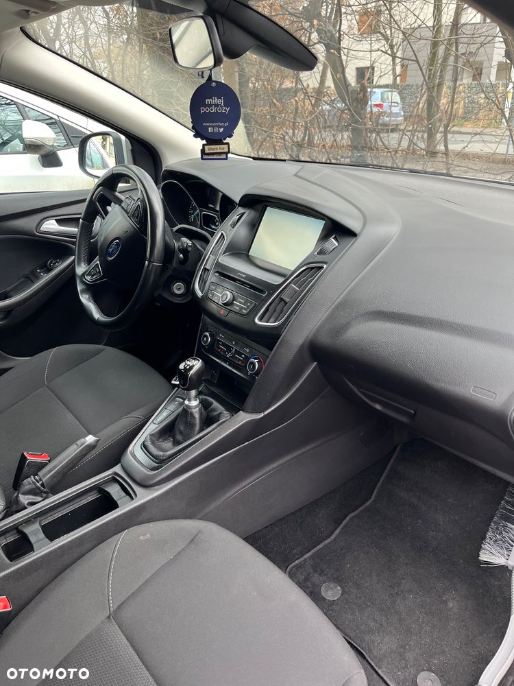 Ford Focus 1.0 EcoBoost Trend - 10
