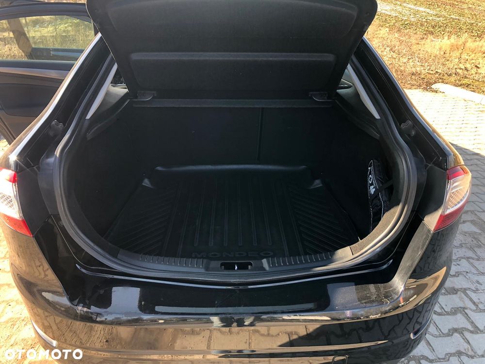Ford Mondeo 1.6 T Ghia - 13