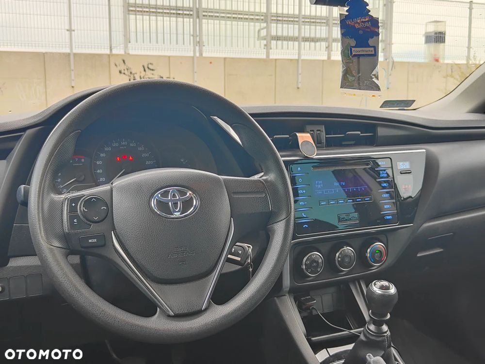 Toyota Corolla 1.33 Active EU6 - 18
