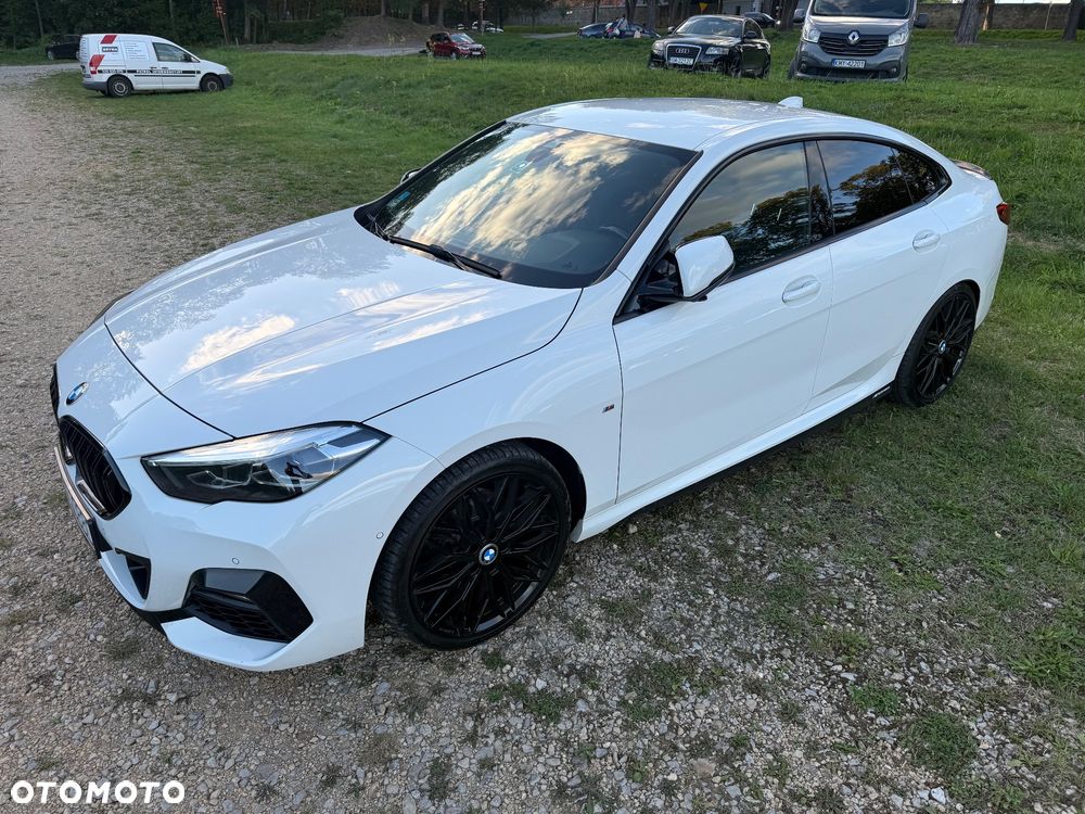 BMW Seria 2 218d - 9