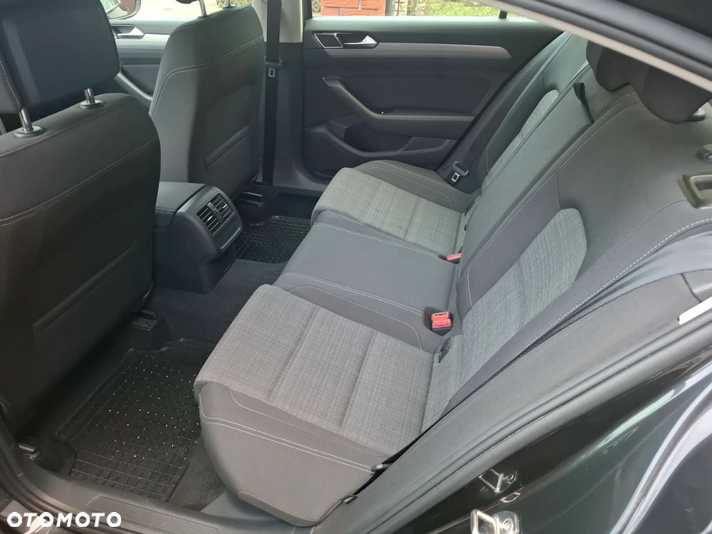 Volkswagen Passat 1.5 TSI EVO Business - 31