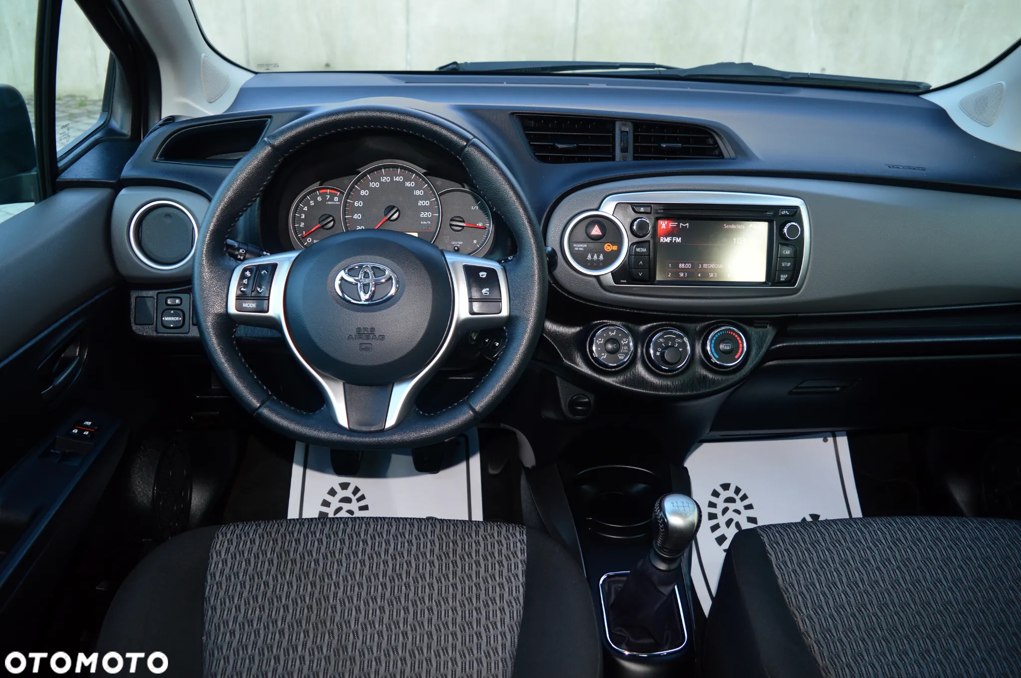 Toyota Yaris - 14