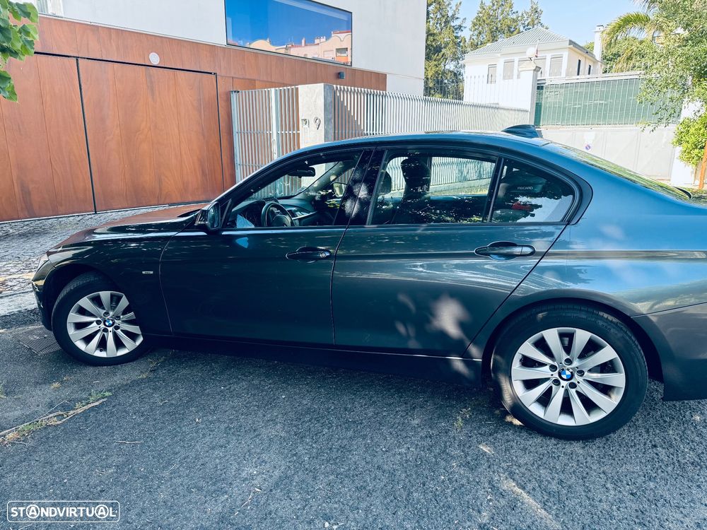 BMW 320 d EfficientDynamics Line Modern - 3