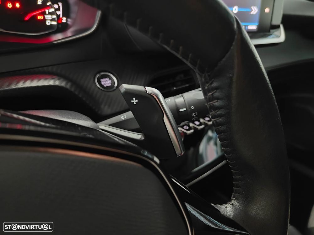 Peugeot 2008 1.2 PureTech Allure EAT8 - 48