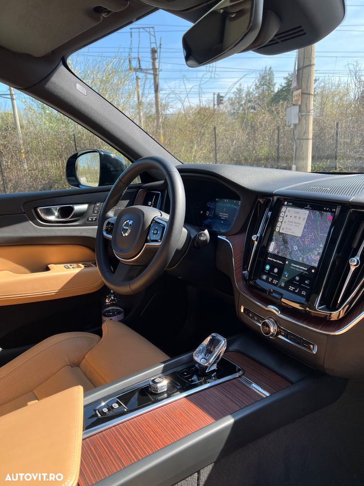 Volvo XC 60 T6 AWD Recharge Plus Dark - 18