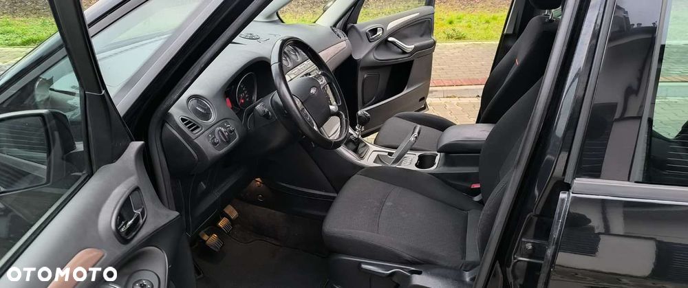 Ford Galaxy - 17