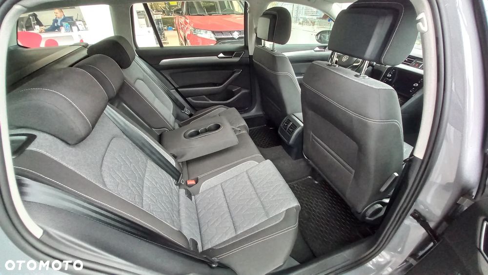 Volkswagen Passat Variant 1.5 TSI EVO Business DSG - 18