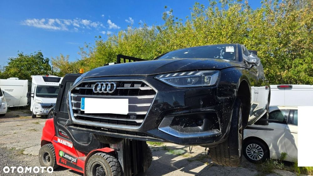 Audi A4 2023 photo 4