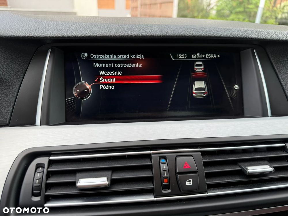BMW Seria 5 525d Luxury Line - 35