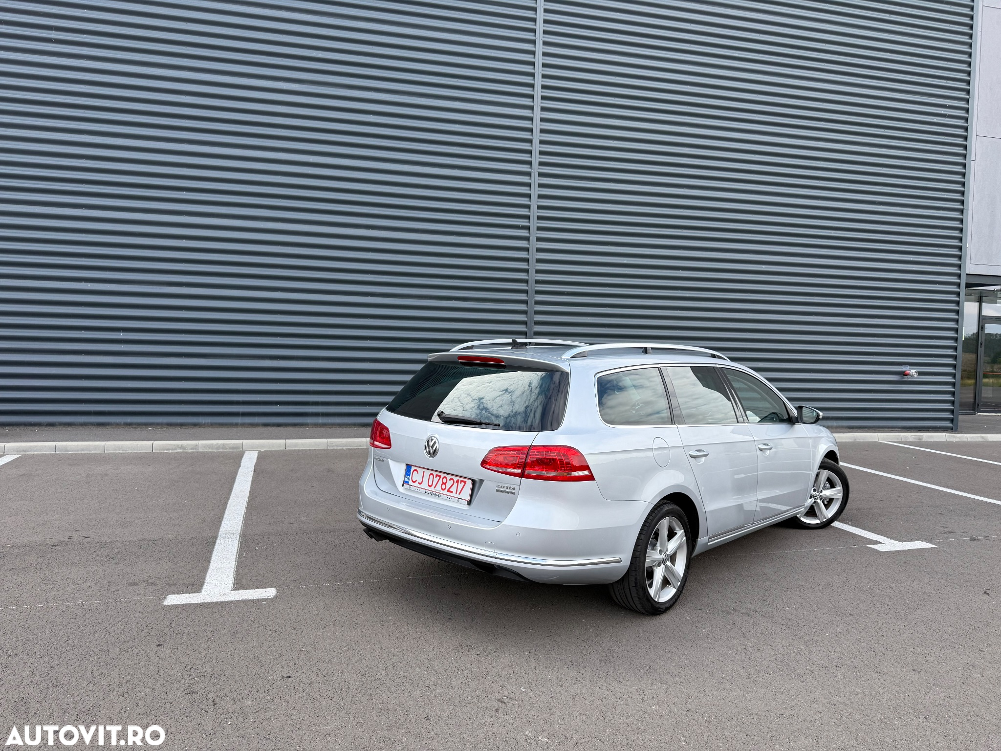 Volkswagen Passat Variant 2.0 TDI 4Motion BlueMotion Technology Business Edition - 4