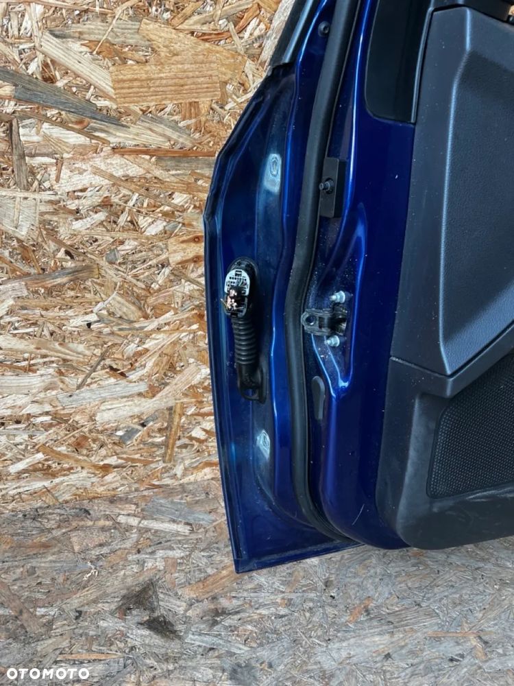 Drzwi PRZEDNIE PRAWE prawy przód FORD FOCUS MK3 LIFT HB 5D Kod lakieru: HF - 13