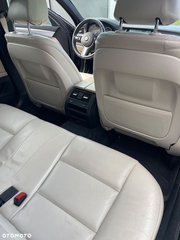 BMW Seria 5 535i xDrive - 31