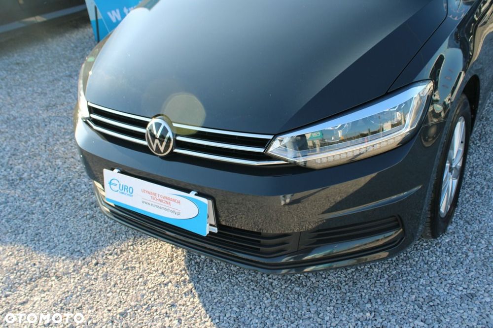Volkswagen Touran - 11