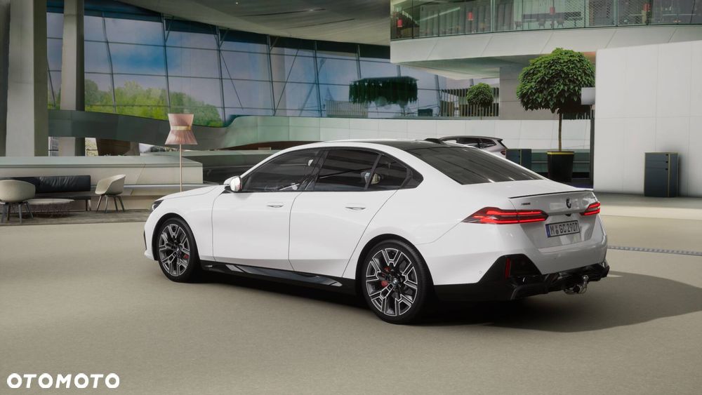 BMW Seria 5 520d xDrive mHEV M Sport - 2