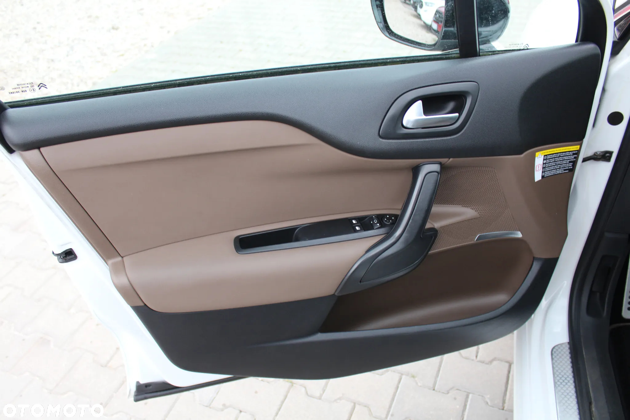 Citroën DS4 VTi 120 Urban Show - 11