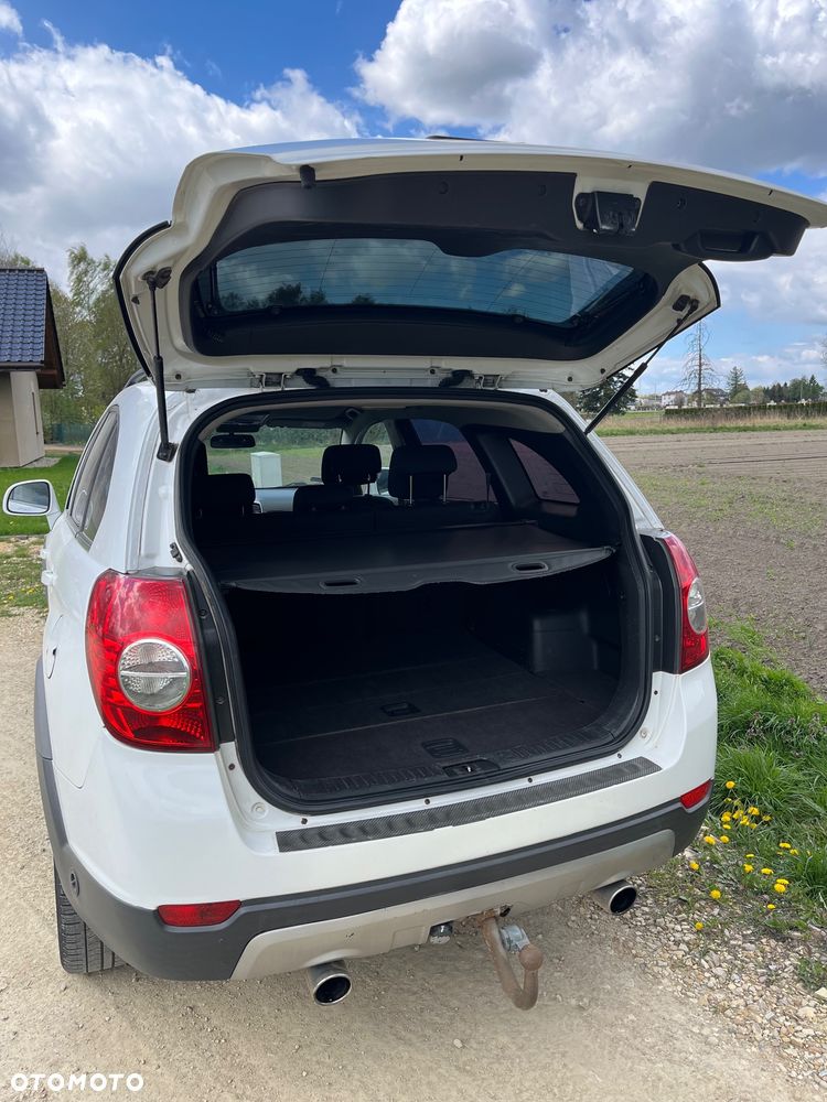 Chevrolet Captiva 2.4 LS 5os - 4