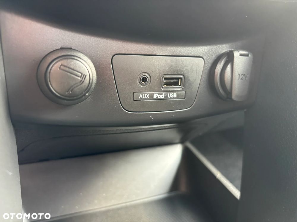 Hyundai i30 blue 1.6 CRDi Trend - 27