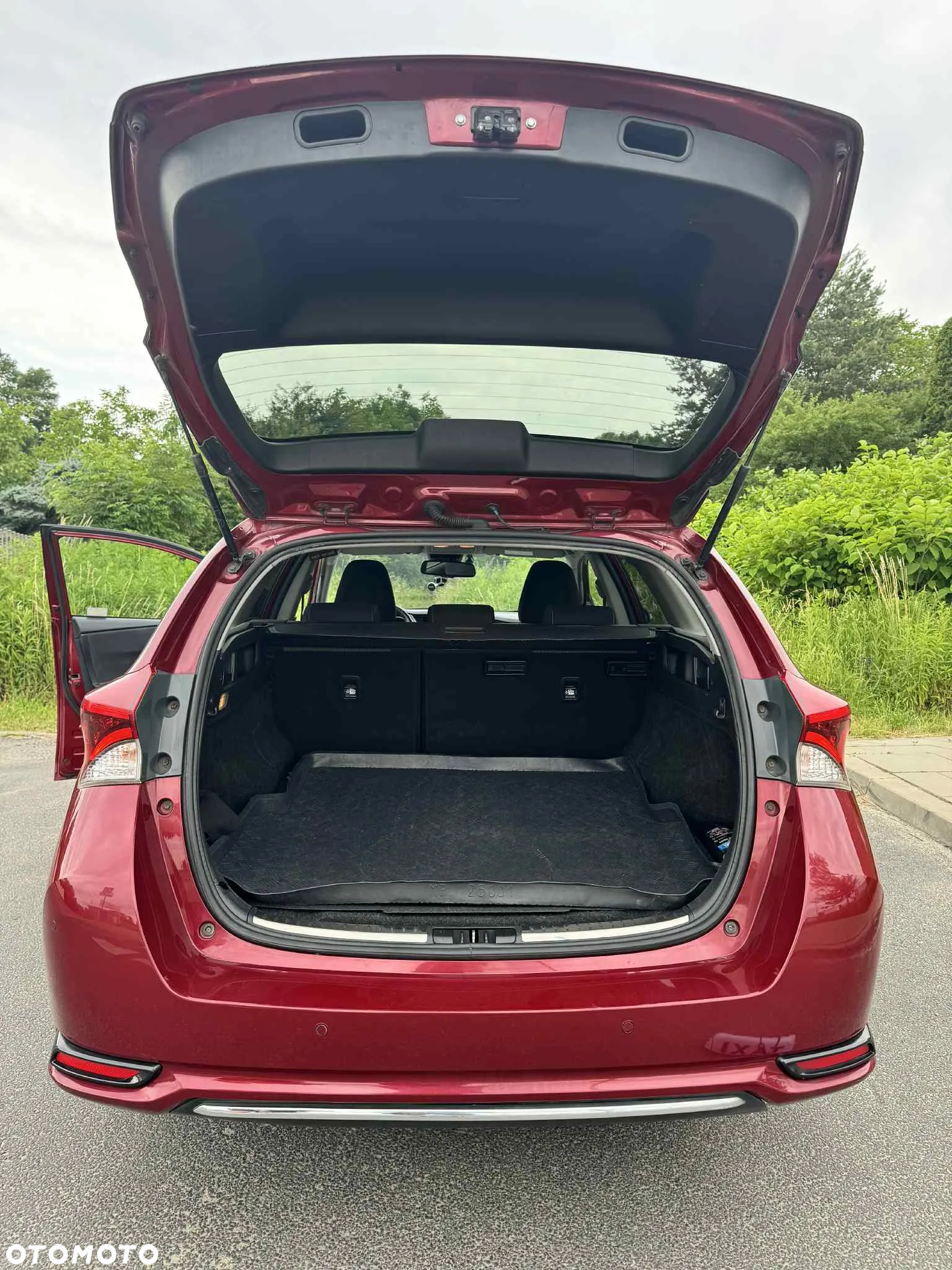 Toyota Auris - 11