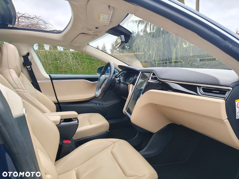 Tesla Model S 85D Allradantrieb - 12