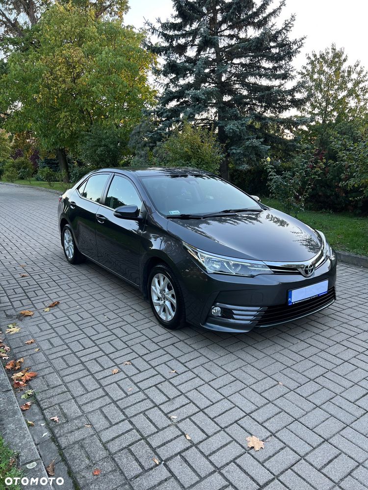 Toyota Corolla - 1