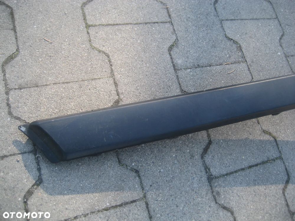 bmw 5 e34 listwa zderzaka tył lewa 51121944185 - 3