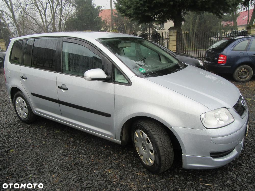 Volkswagen Touran 1.6 FSI - 7