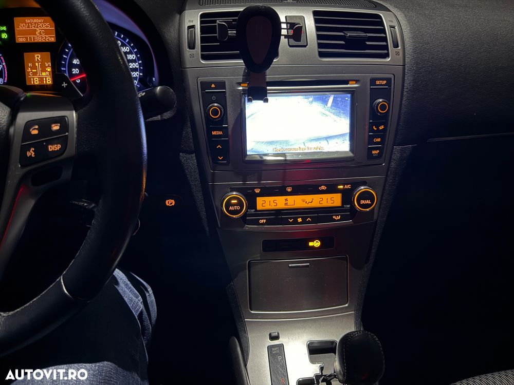 Toyota Avensis 1.8 Multidrive S Edition (2014) - 16