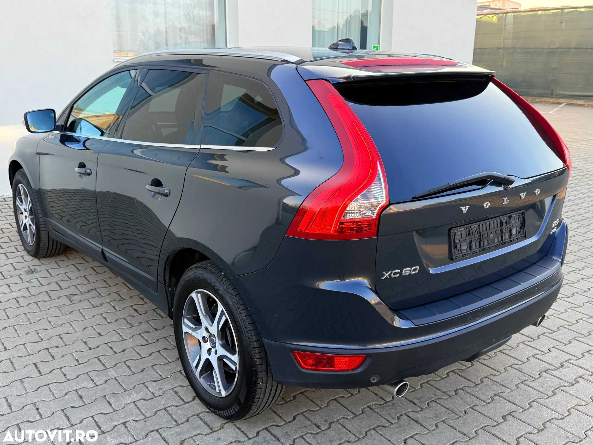 Volvo XC 60 2.4D AWD Aut. Summum - 3