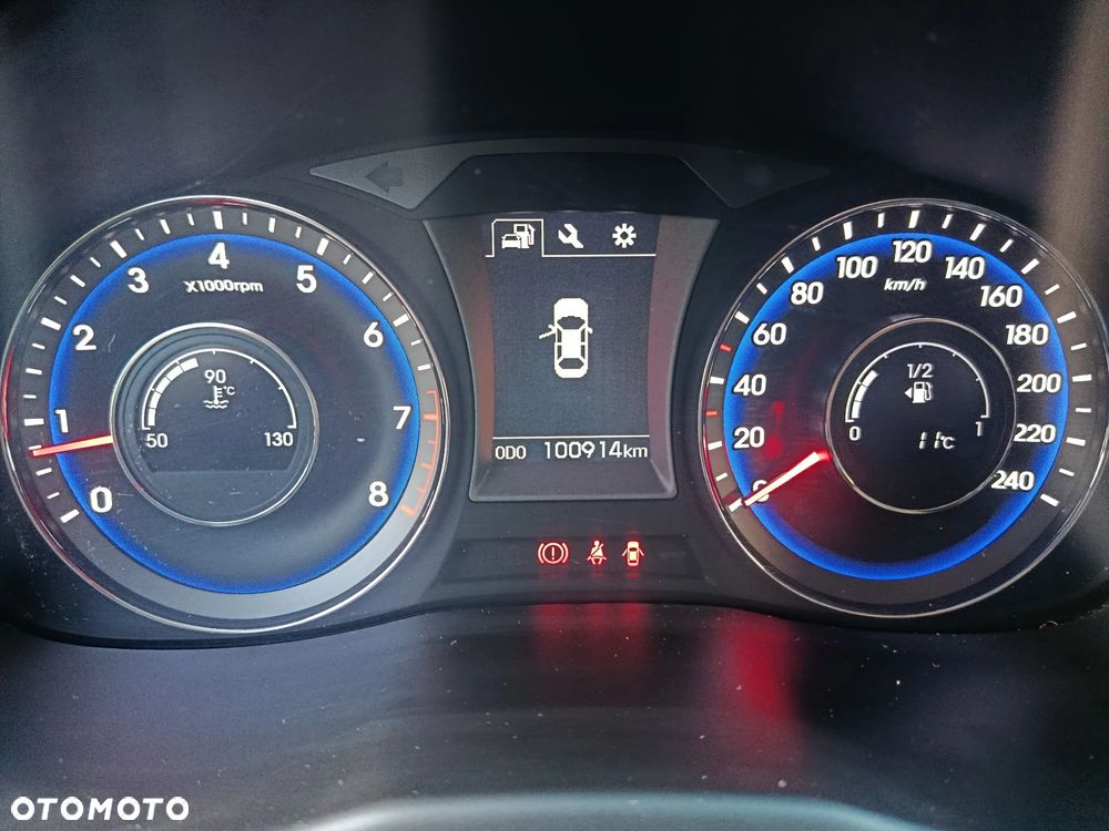 Hyundai i40 Kombi blue 1.6 Family+ - 10